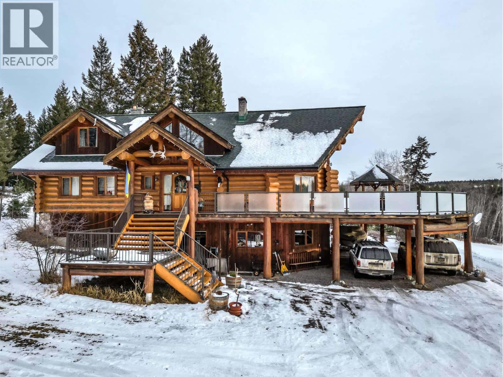 5565 BACKVALLEY ROAD — 100 Mile House, British Columbia - Photo 2 of 40