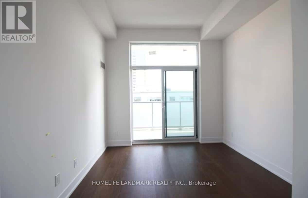 Toronto (Bayview Village) — Toronto (Bayview Village) - Photo 3 of 12