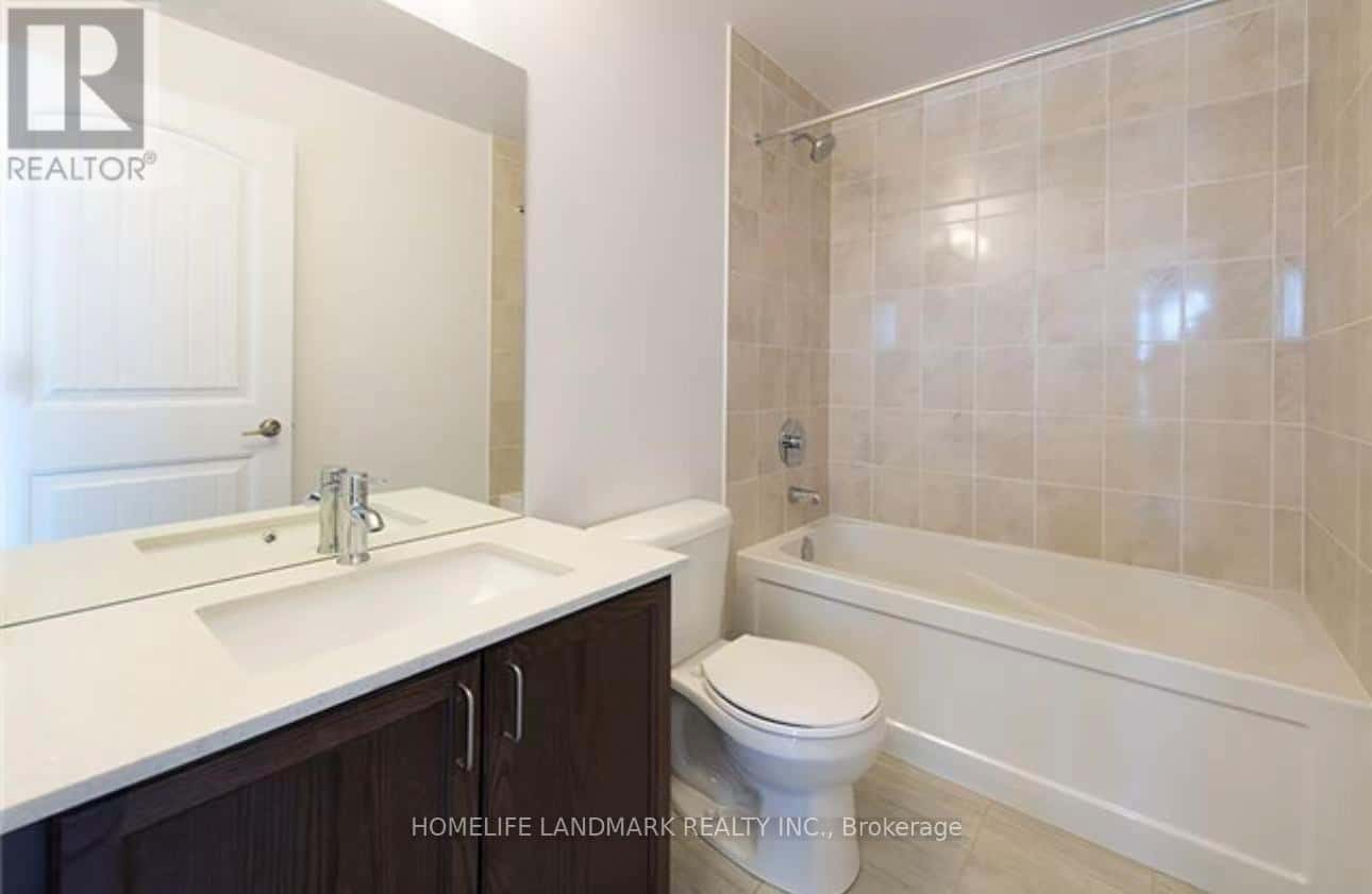 Toronto (Bayview Village) — Toronto (Bayview Village) - Photo 4 of 12