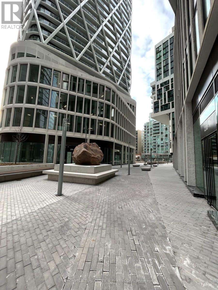 Toronto (Kensington-Chinatown) — Toronto (Kensington-Chinatown) - Photo 4 of 13