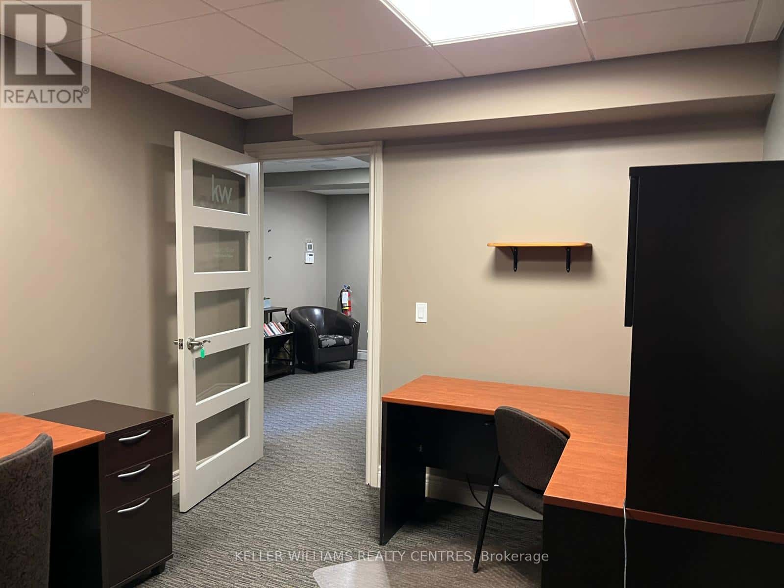 27-2A - 16945 LESLIE STREET — Newmarket (Newmarket Industrial Park) - Photo 5 of 13