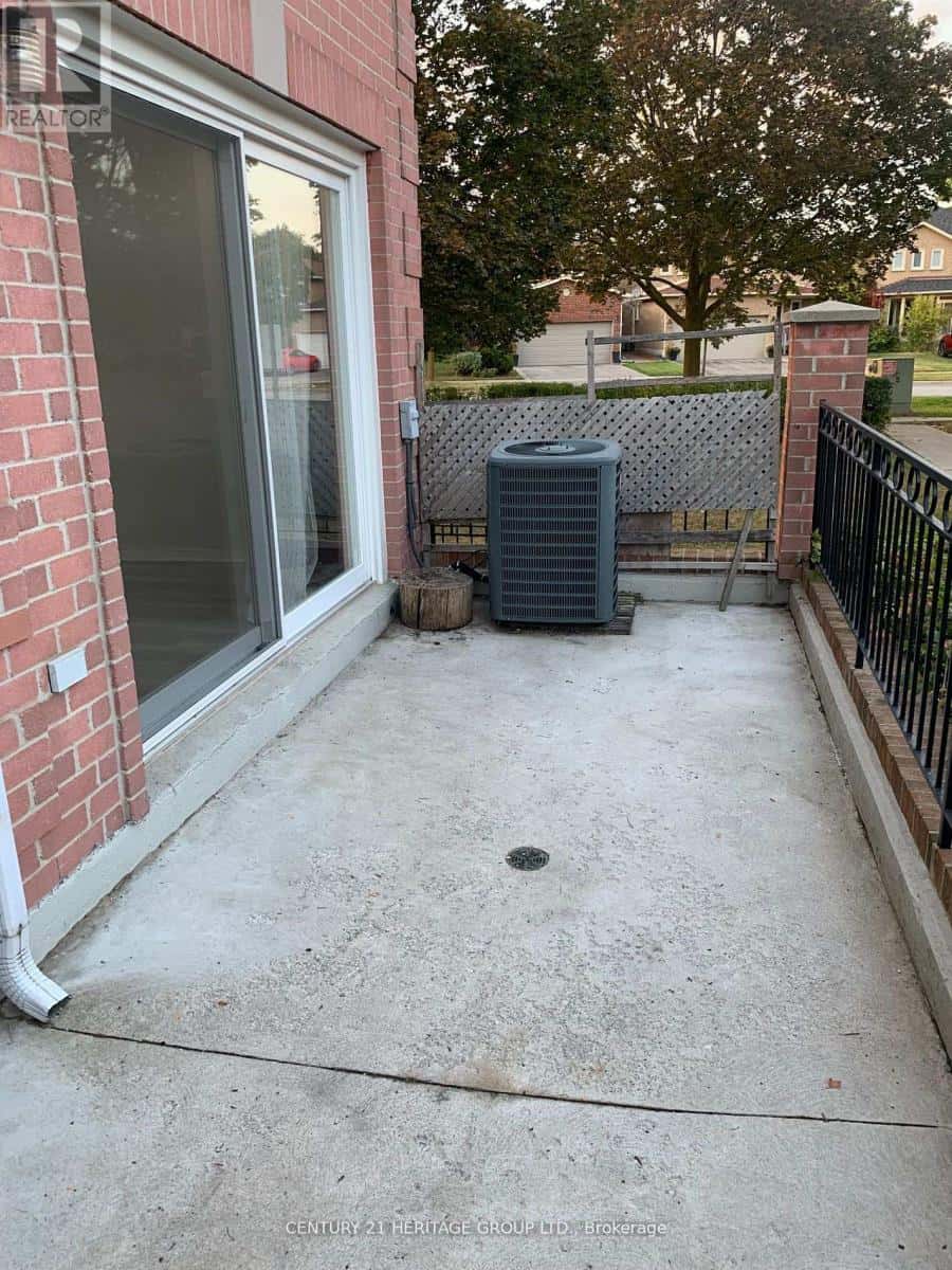 Richmond Hill (Observatory) — Richmond Hill (Observatory) - Photo 3 of 17