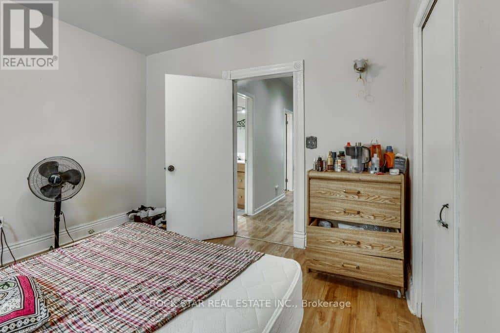 London East (East B) — London East (East B) - Photo 5 of 50