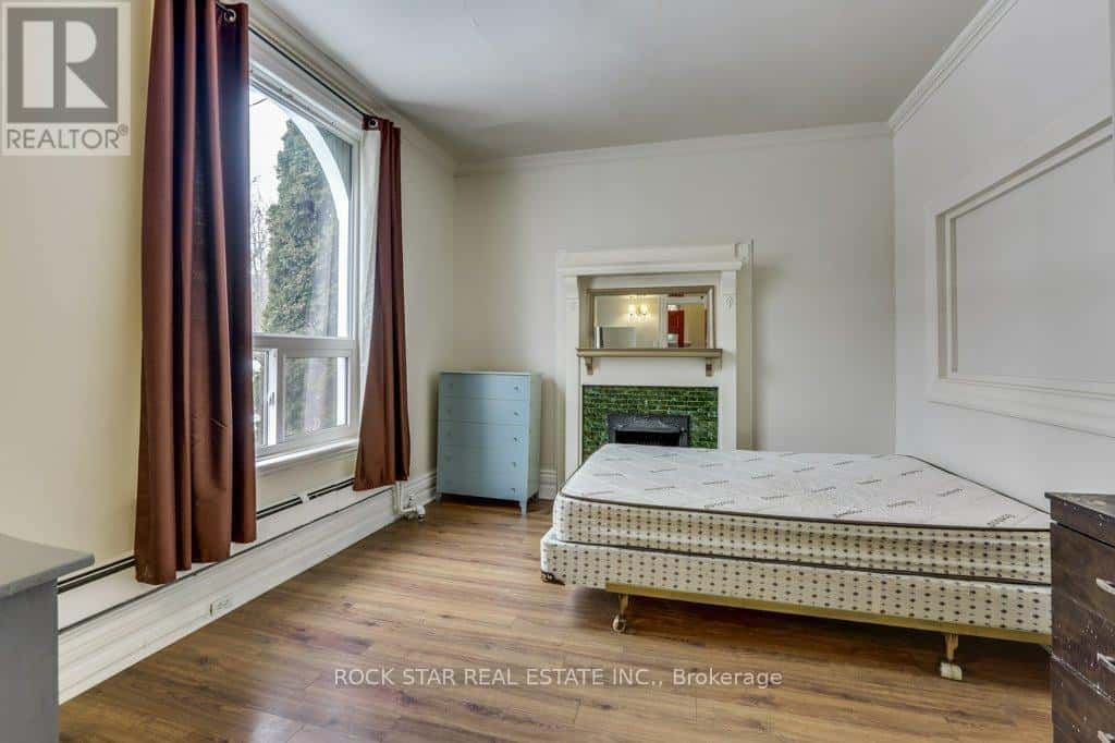 London East (East B) — London East (East B) - Photo 4 of 50