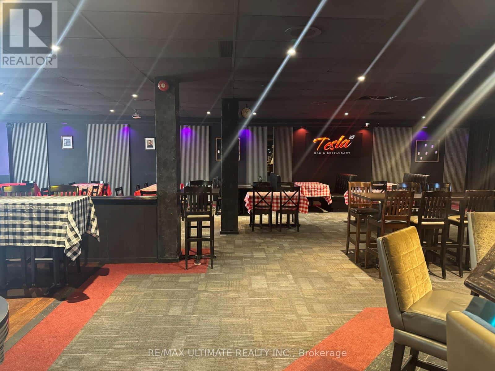 6 - 385 THE WEST MALL — Toronto (Etobicoke West Mall) - Photo 3 of 11