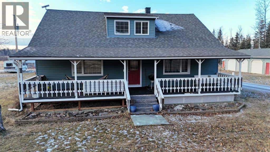 54032 Highway 748N — Rural Yellowhead County, Alberta - Photo 2 of 49