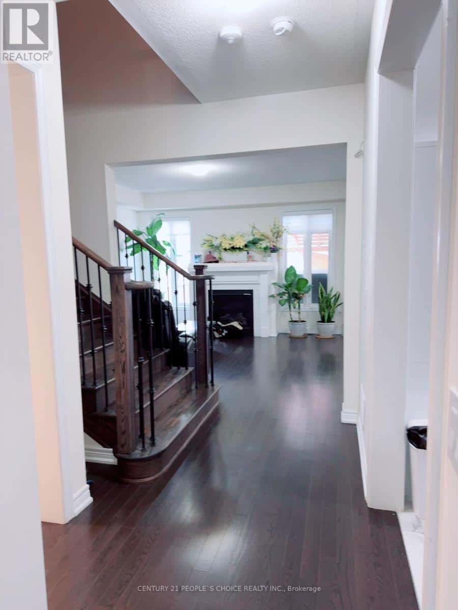 Bradford West Gwillimbury (Bradford) — Bradford West Gwillimbury (Bradford) - Photo 3 of 24