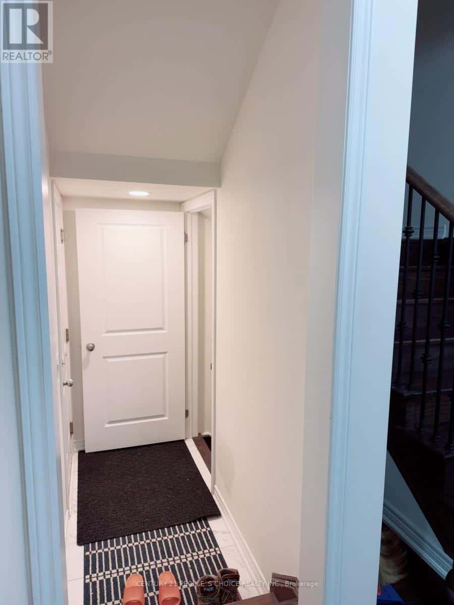 Bradford West Gwillimbury (Bradford) — Bradford West Gwillimbury (Bradford) - Photo 2 of 24