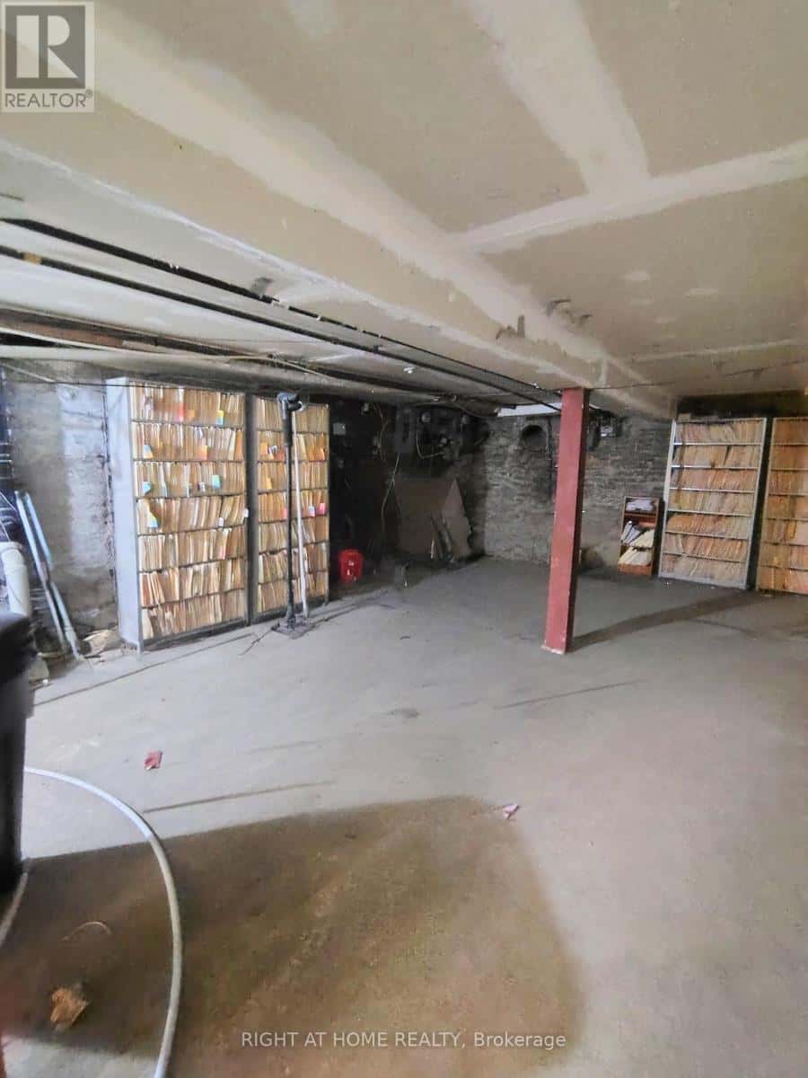 Toronto (Dovercourt-Wallace Emerson-Junction) — Toronto (Dovercourt-Wallace Emerson-Junction) - Photo 5 of 5