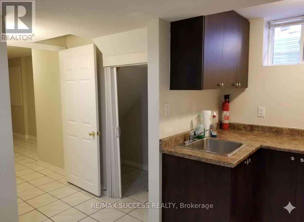 3974 FREEMAN TERRACE S — Mississauga (Churchill Meadows) - Photo 3 of 8