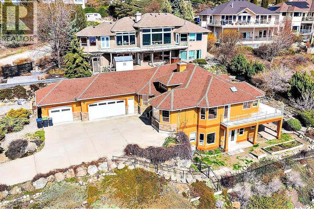 Peachland — Peachland - Photo 5 of 70