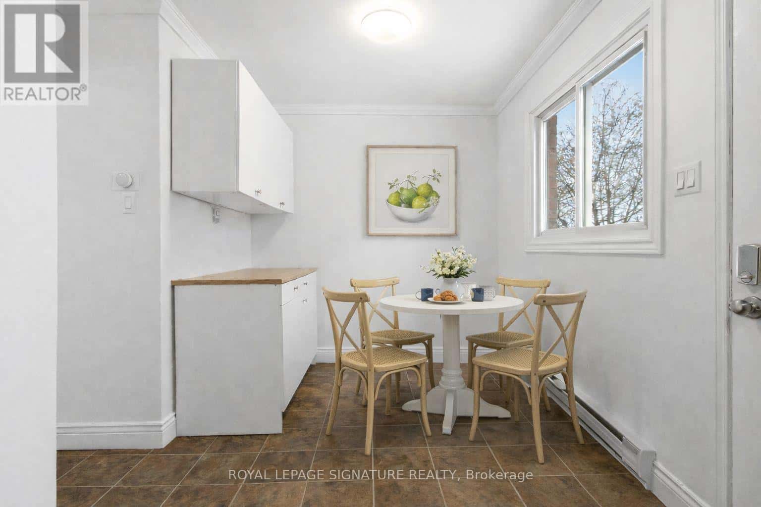 London East (East C) — London East (East C) - Photo 5 of 12