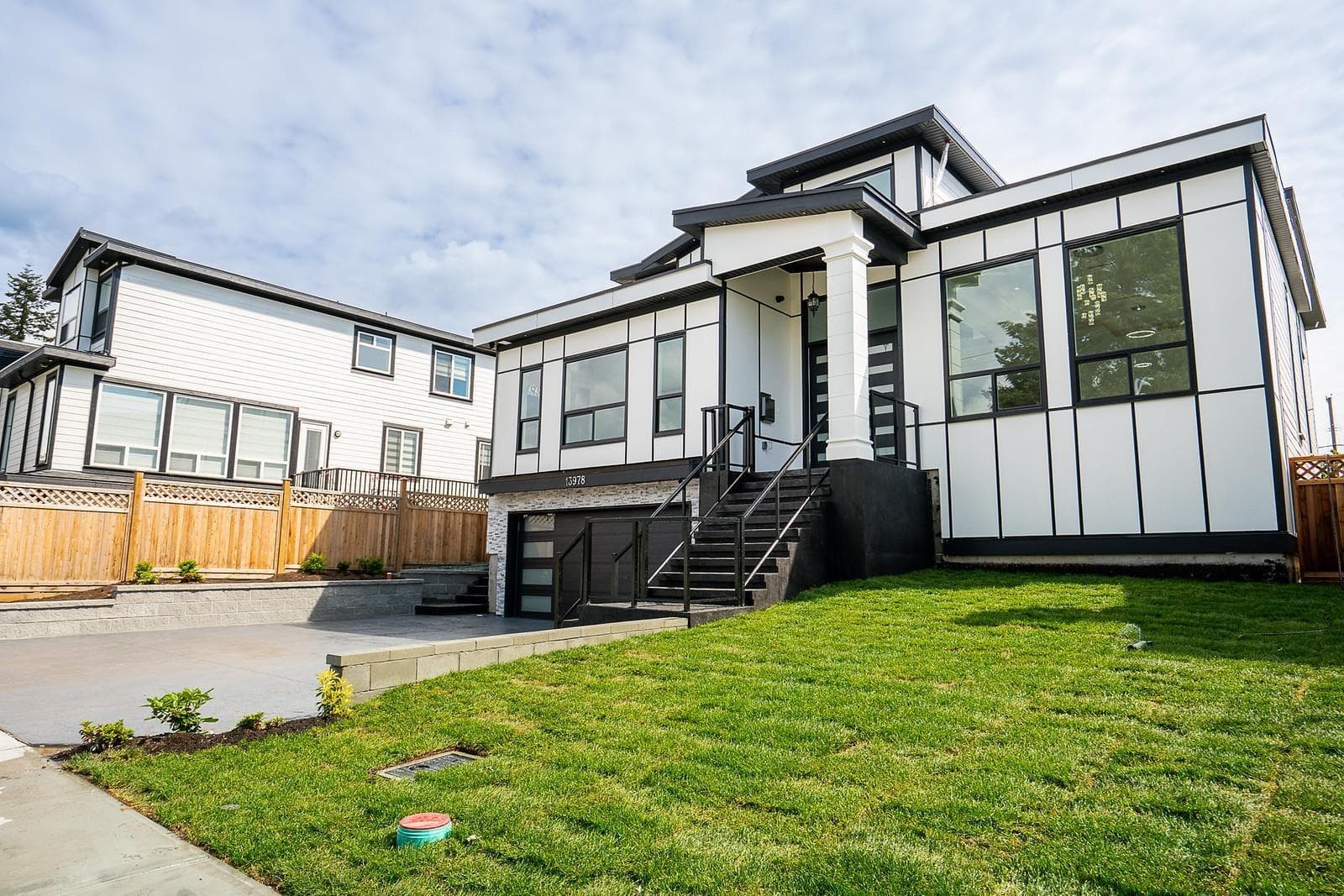 13978 113A AVENUE — Surrey - Main photo