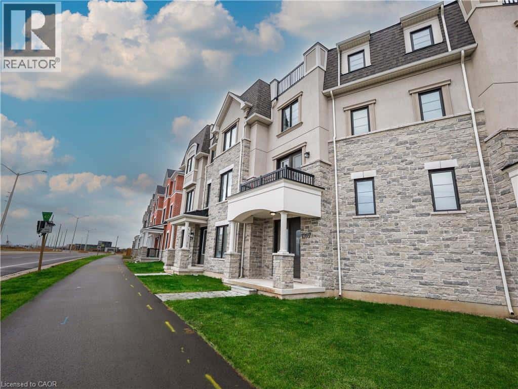 1397 WILLIAM HALTON Parkway — Oakville - Photo 3 of 35