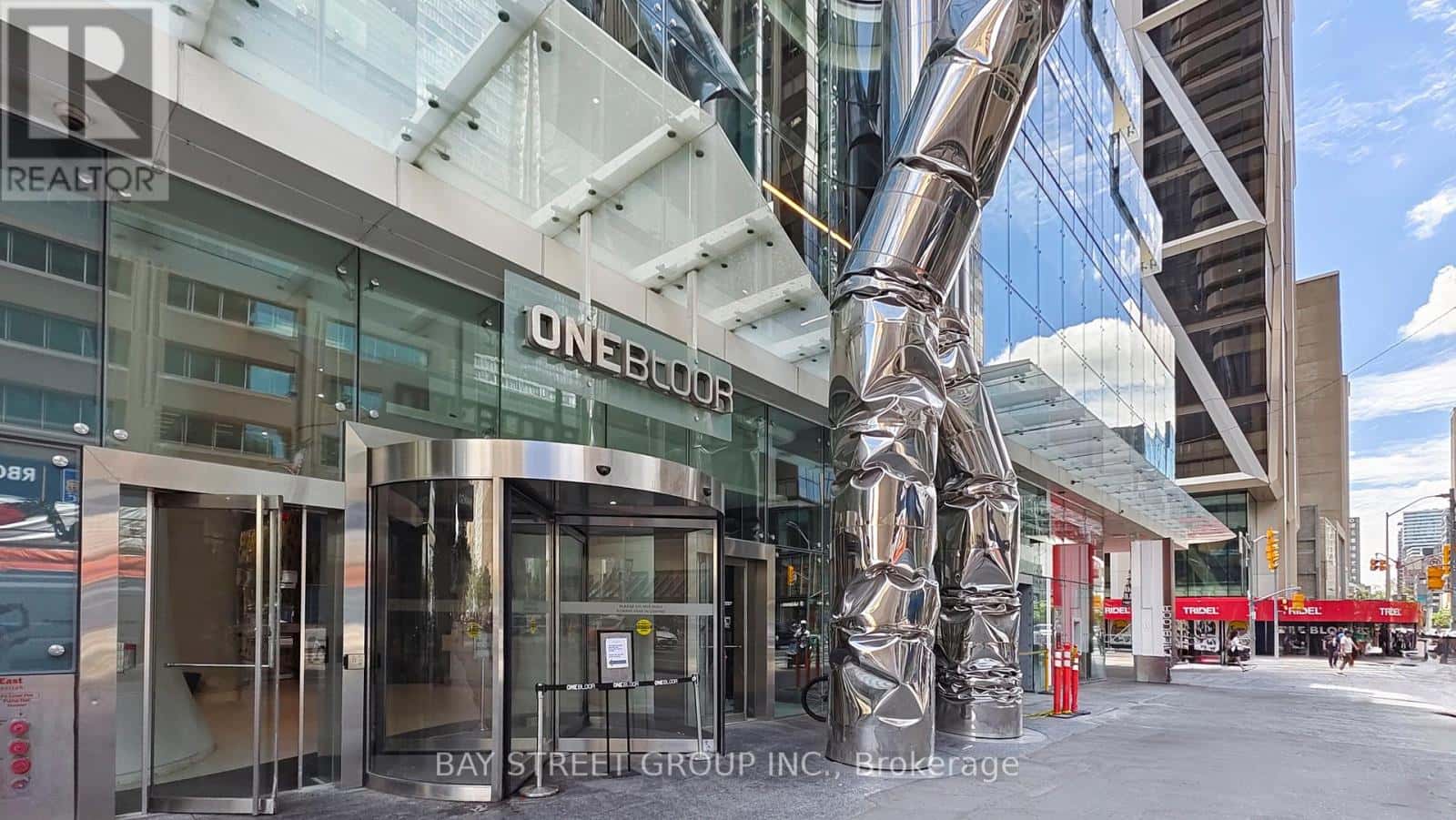 Toronto (Church-Yonge Corridor) — Toronto (Church-Yonge Corridor) - Photo 2 of 40