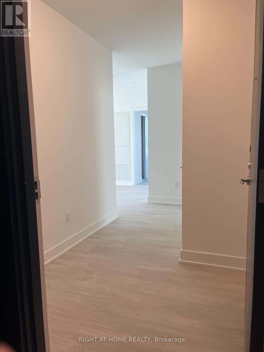 Oshawa (Windfields) — Oshawa (Windfields) - Photo 3 of 24