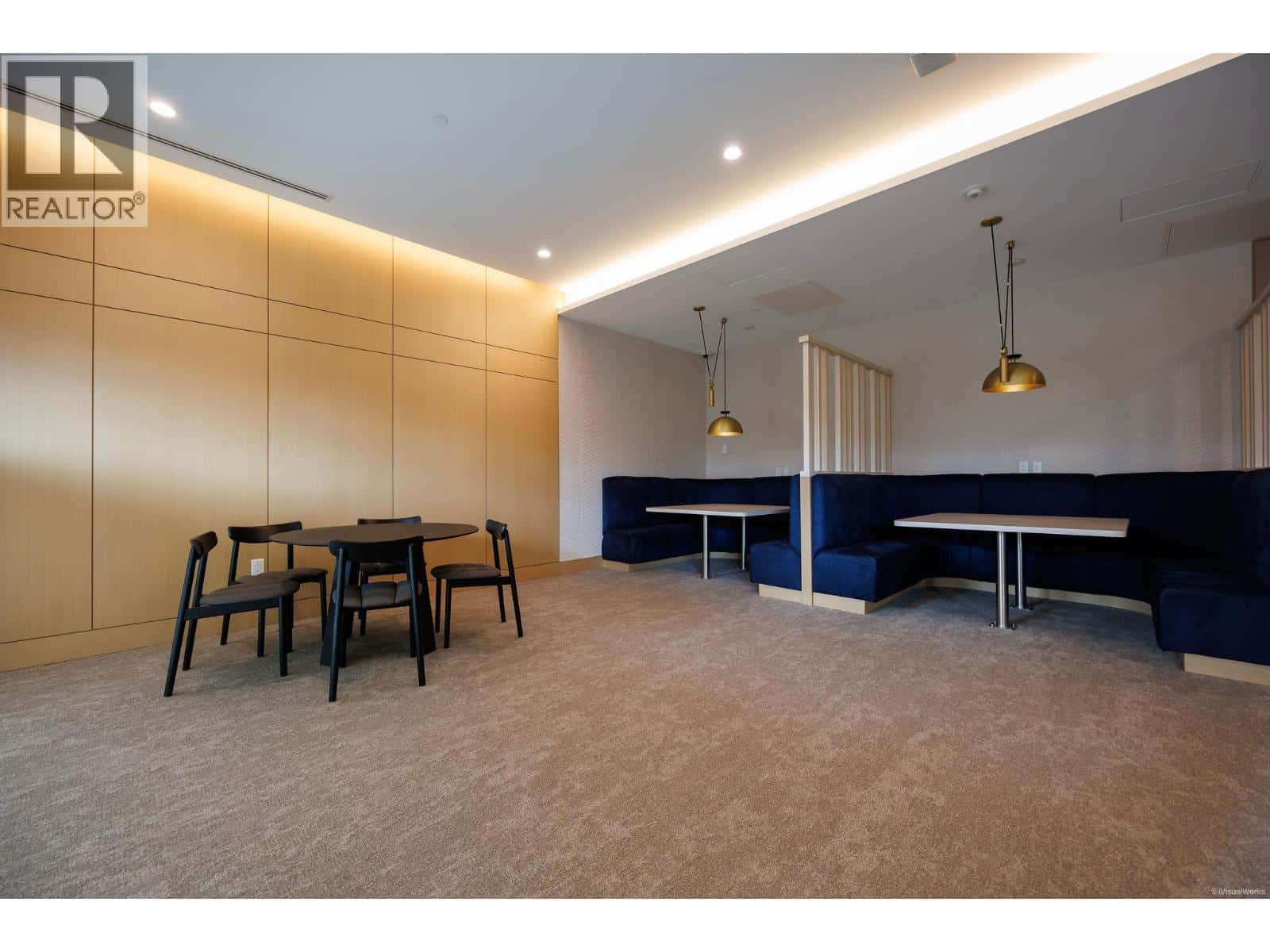 3901 4880 LOUGHEED HIGHWAY — Burnaby - Photo 3 of 21