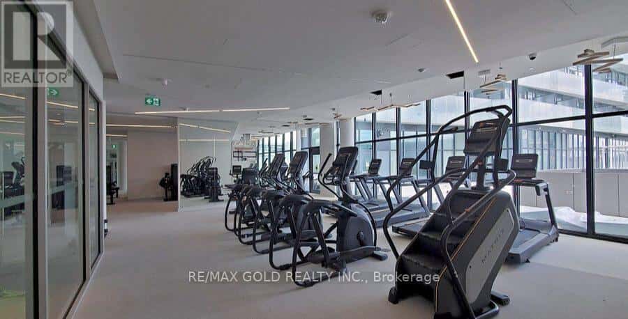 Mississauga (City Centre) — Mississauga (City Centre) - Photo 4 of 7