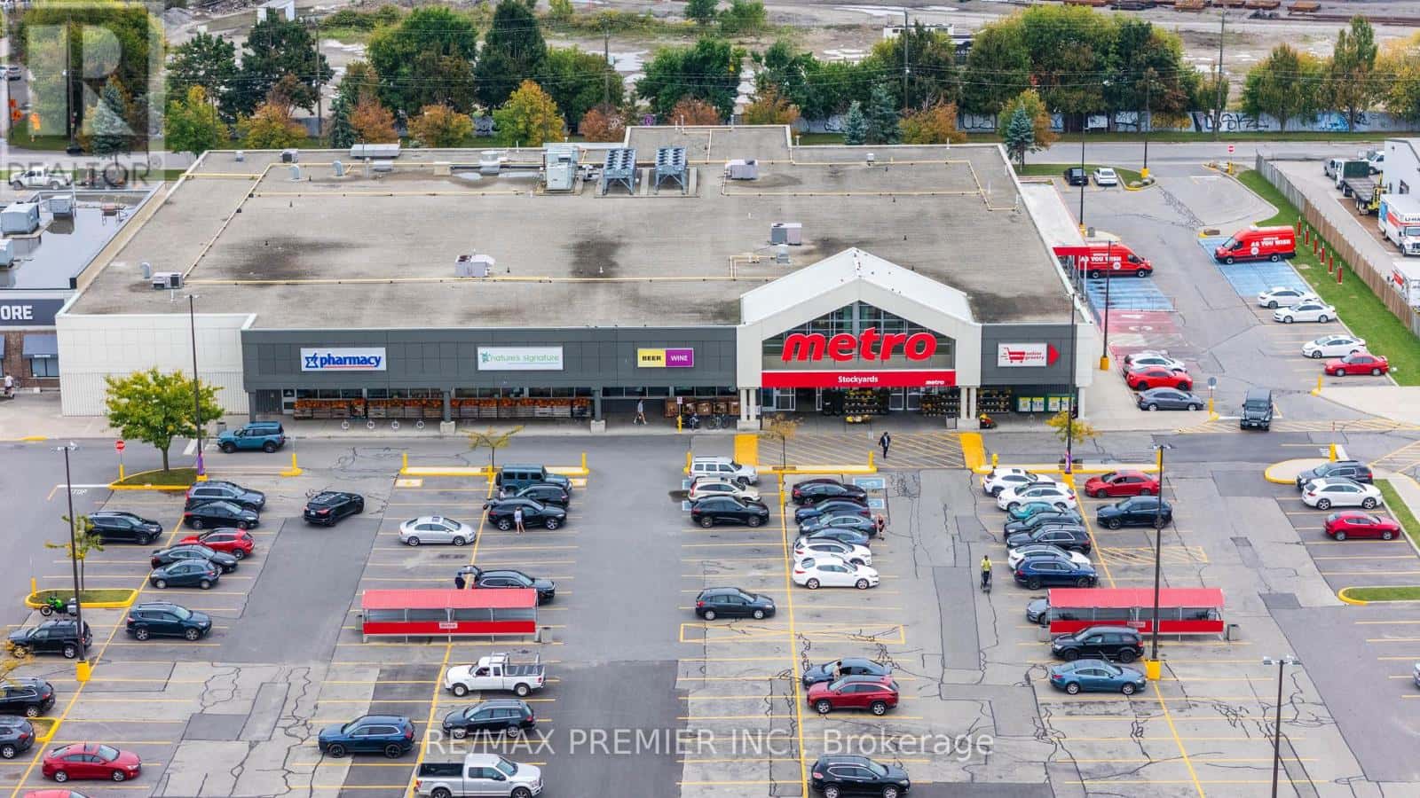 Toronto (Junction Area) — Toronto (Junction Area) - Photo 2 of 29