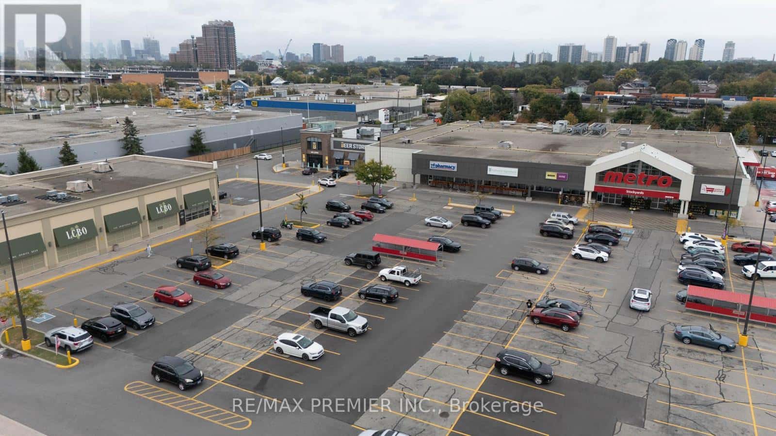 Toronto (Junction Area) — Toronto (Junction Area) - Photo 5 of 29