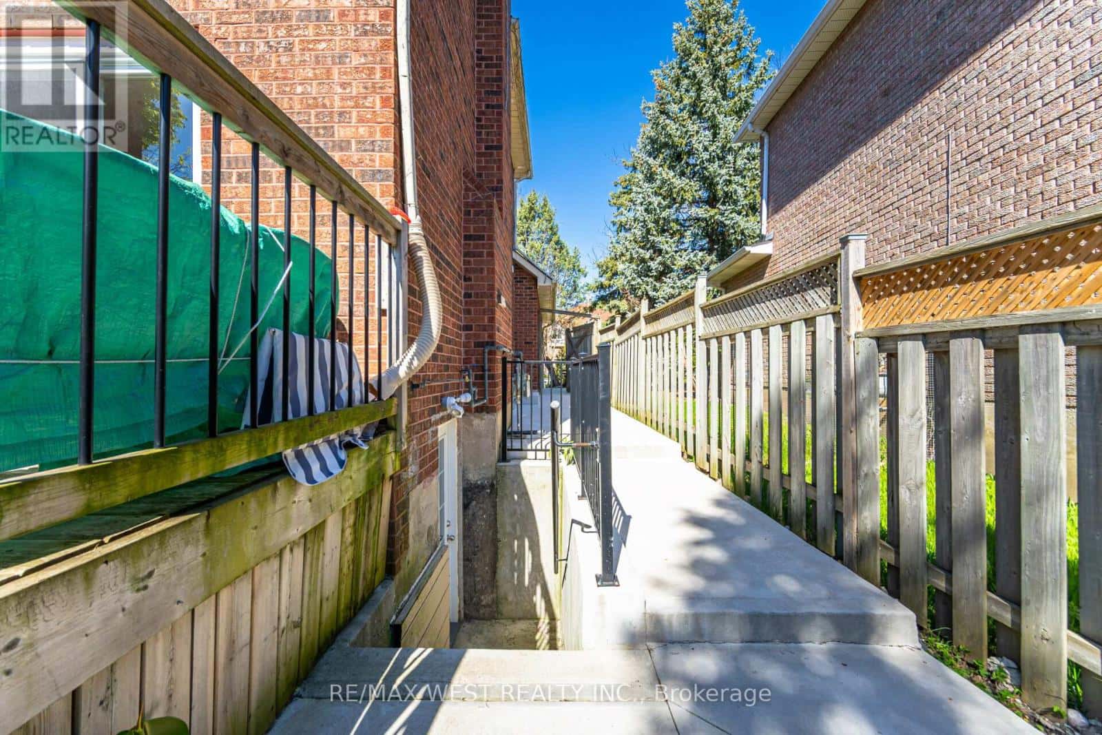 Oakville (CV Clearview) — Oakville (CV Clearview) - Photo 5 of 26