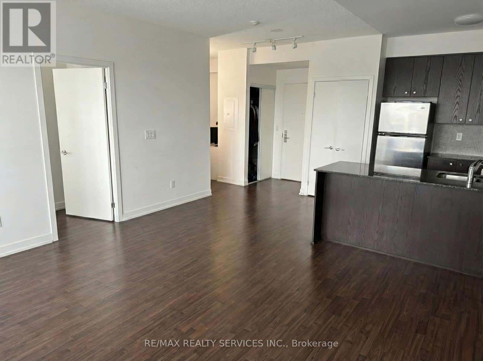 Toronto (Islington-City Centre West) — Toronto (Islington-City Centre West) - Photo 2 of 9