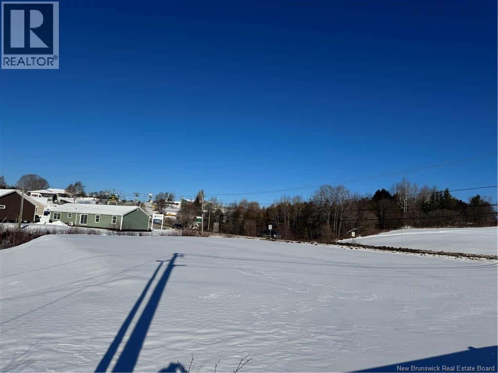 Woodstock — Woodstock - Photo 3 of 7