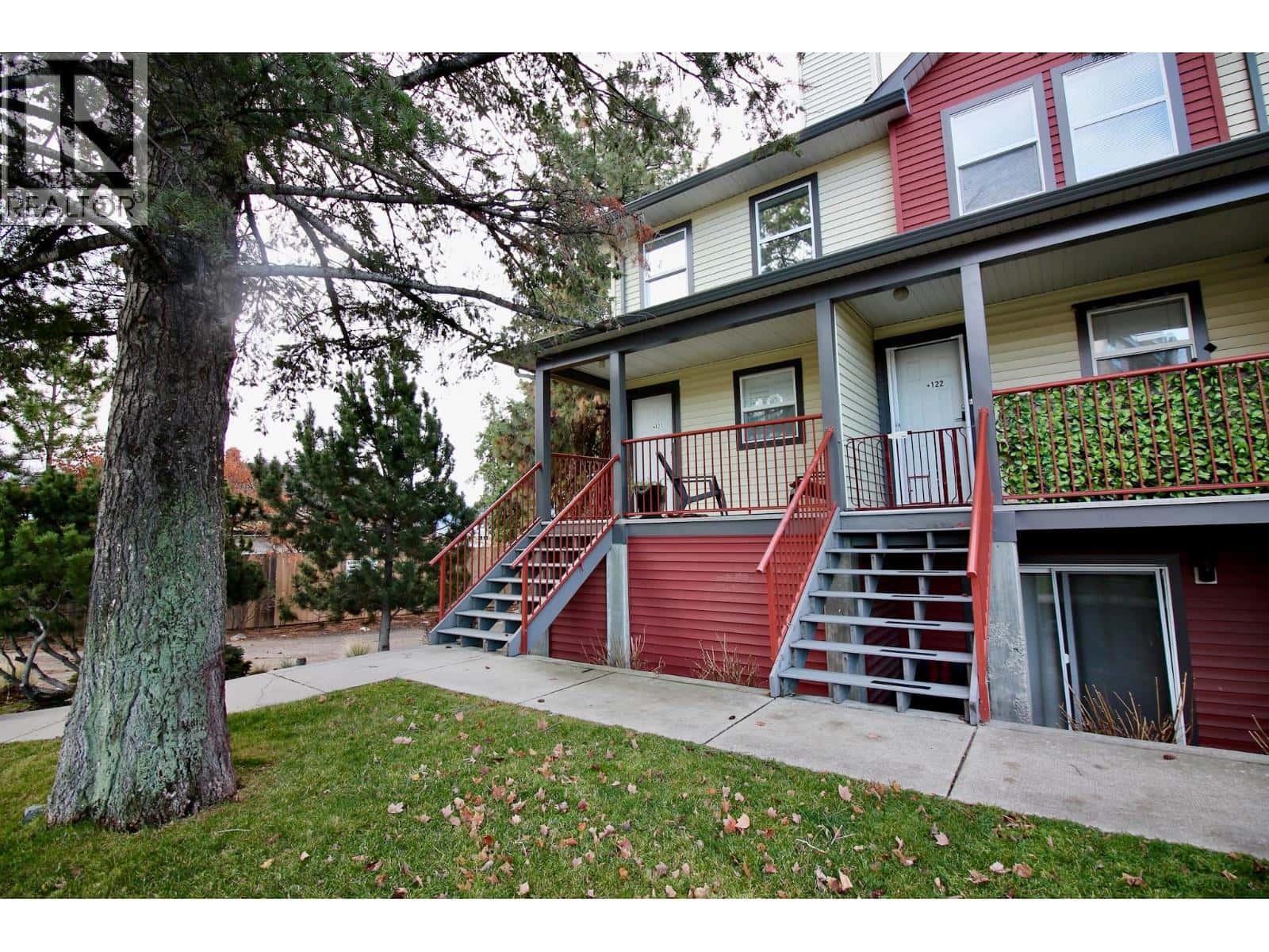 Kelowna — Kelowna - Photo 2 of 28