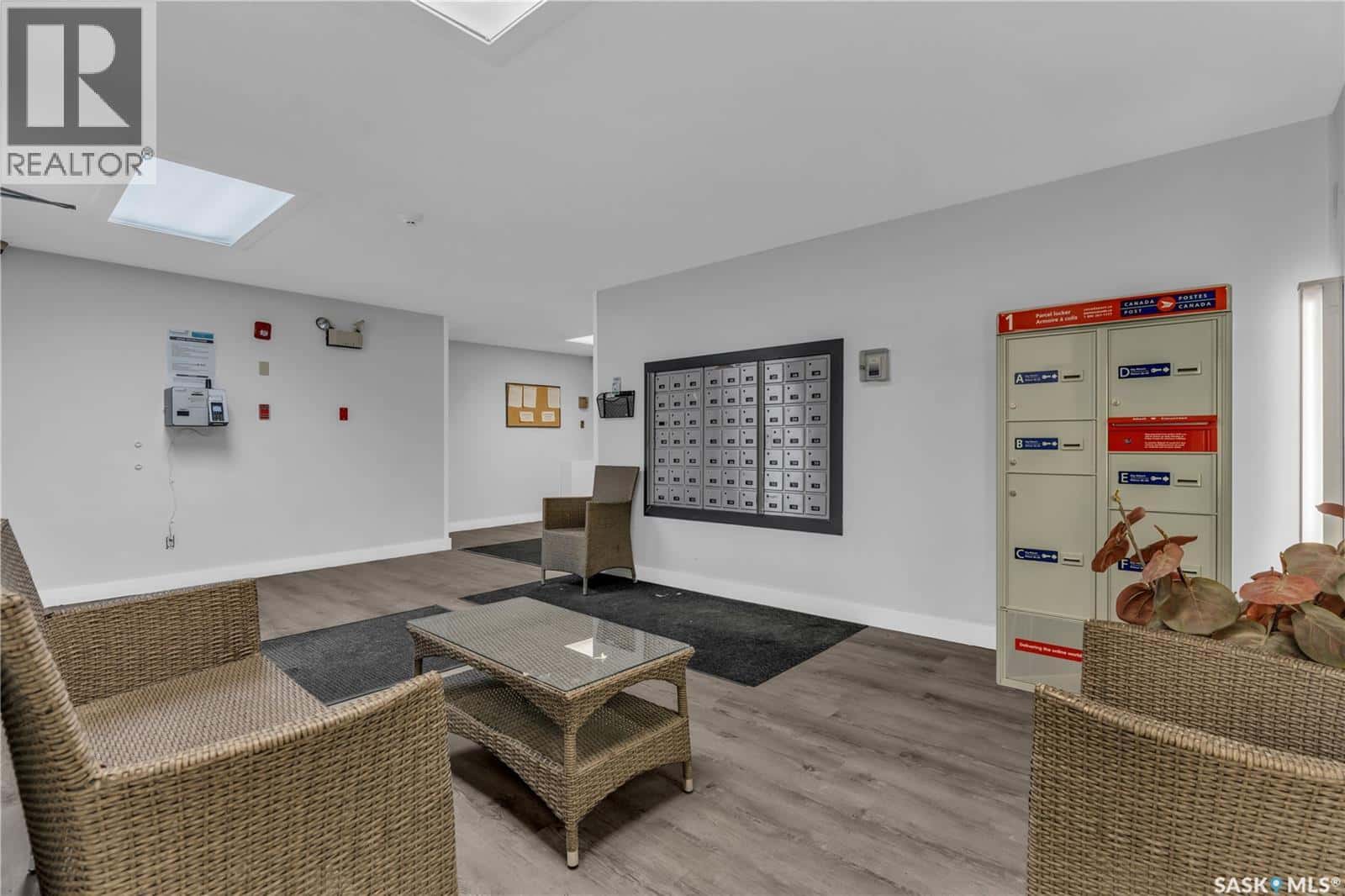 102 2125 OSLER STREET — Regina, Saskatchewan - Photo 5 of 25