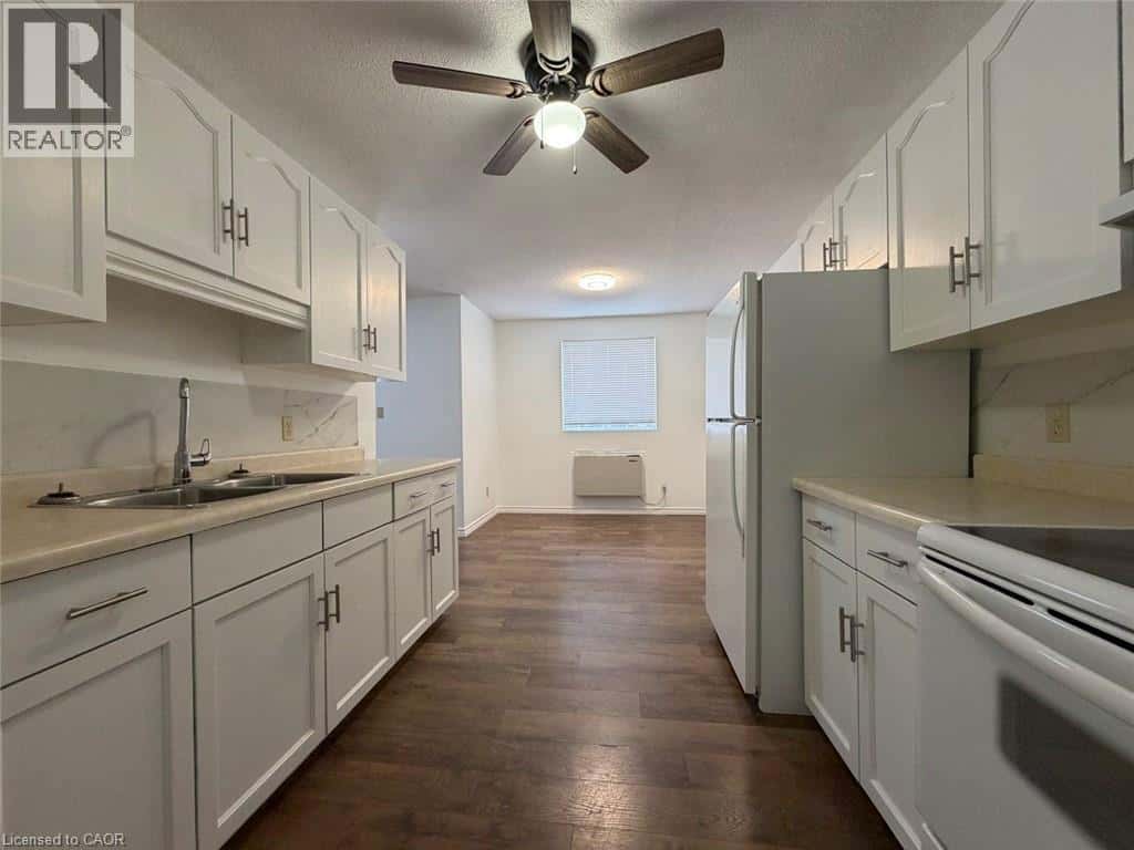 Listowel — Listowel - Photo 3 of 13