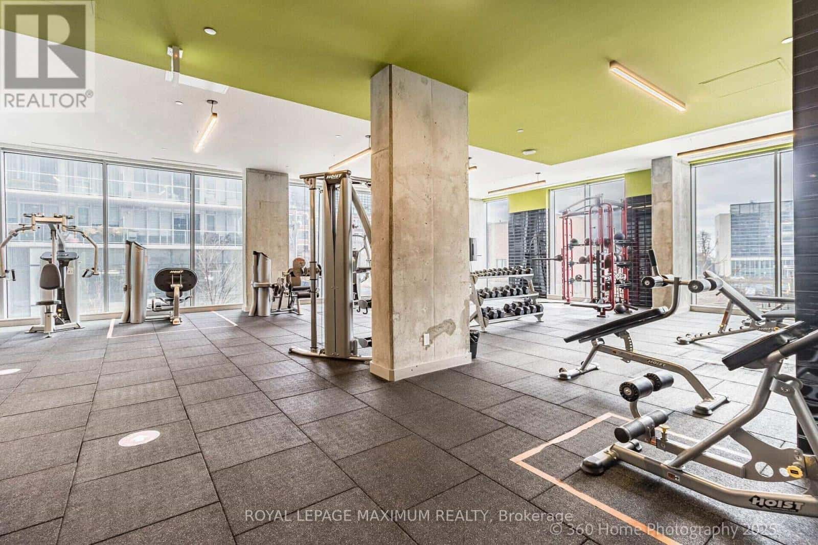 Toronto (South Riverdale) — Toronto (South Riverdale) - Photo 3 of 43