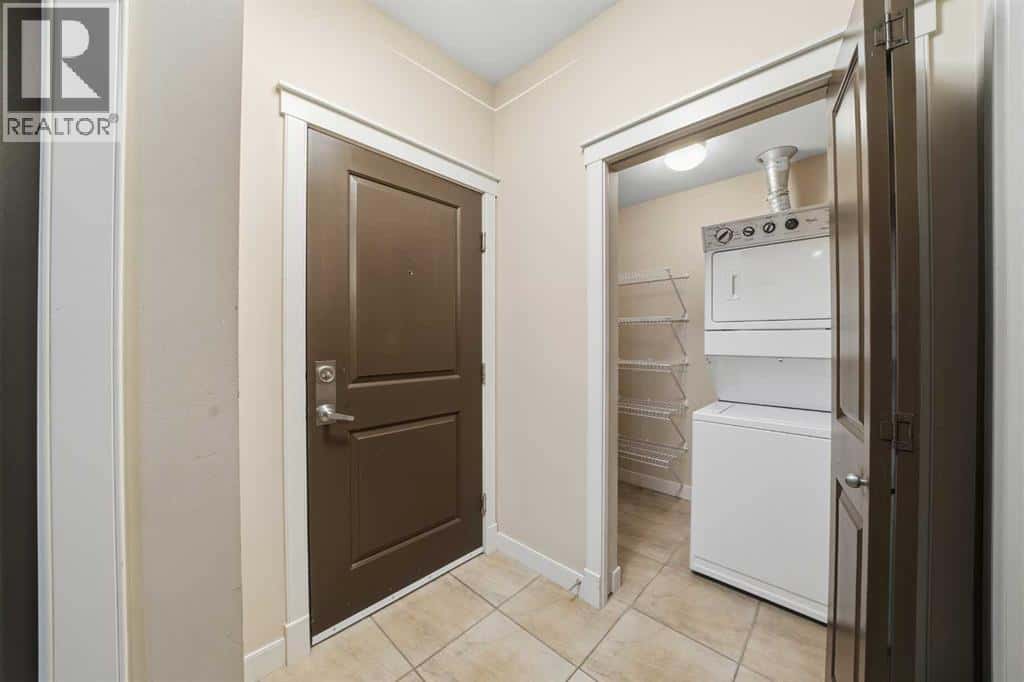 207, 100 Lakeway Boulevard — Sylvan Lake, Alberta - Photo 2 of 18