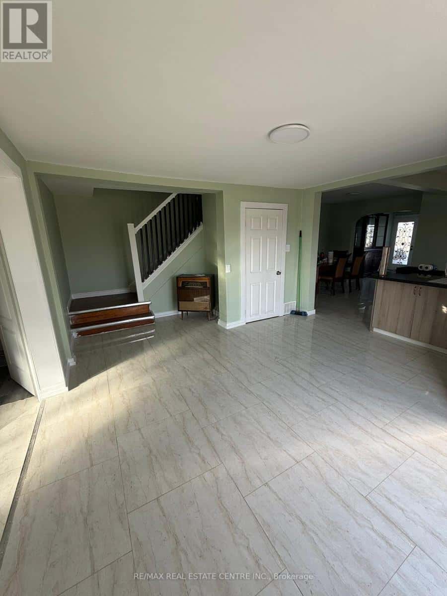 125 DAVIS STREET — Thorold (Allanburg/Thorold South) - Photo 2 of 11