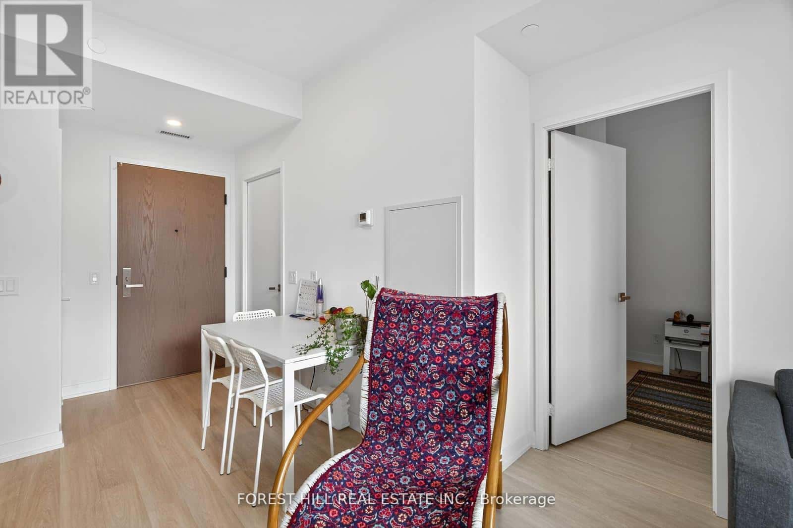 Toronto (Clanton Park) — Toronto (Clanton Park) - Photo 5 of 31