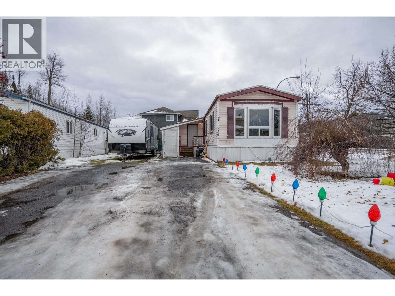5203 COOK PLACE — Prince George, British Columbia - Main photo