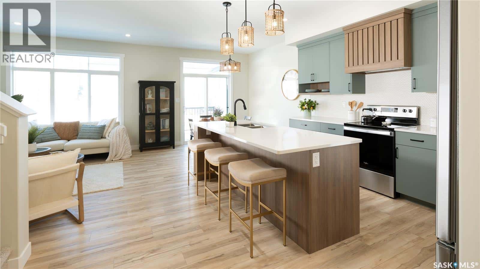 121 Yuel CRESCENT — Saskatoon, Saskatchewan - Photo 3 of 49