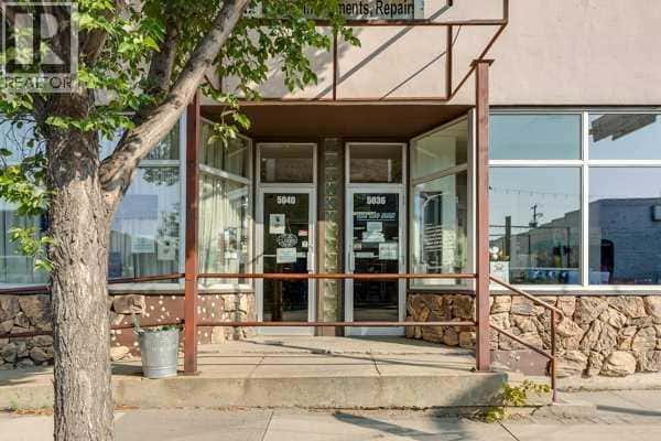 5036 50 Street — Innisfail, Alberta - Photo 2 of 50