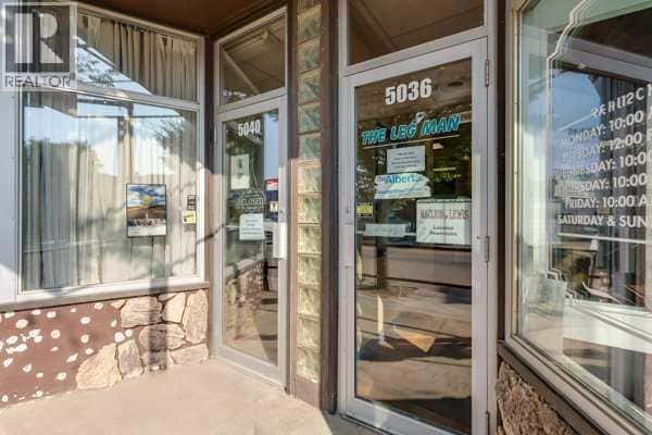 5036 50 Street — Innisfail, Alberta - Photo 5 of 50