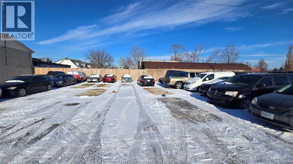 Windsor — Windsor - Photo 2 of 11