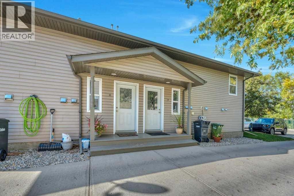 29E Wellington Cove — Strathmore, Alberta - Photo 4 of 34