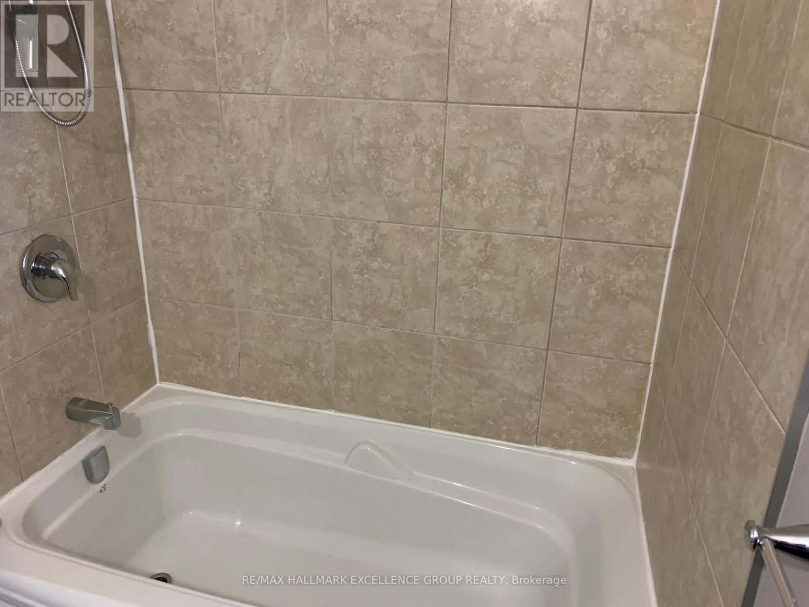 3778 CHAMPLAIN STREET — Clarence-Rockland, Ontario - Photo 5 of 38