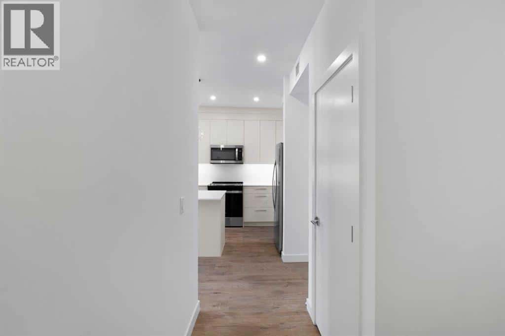 Chestermere — Chestermere - Photo 4 of 42