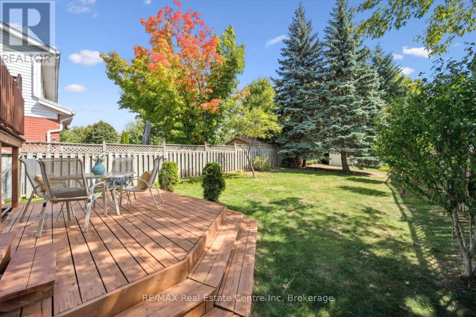 45 CHESTERTON LANE — Guelph (Grange Road), Ontario - Photo 2 of 20