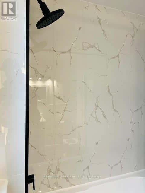 Toronto (New Toronto) — Toronto (New Toronto) - Photo 5 of 11