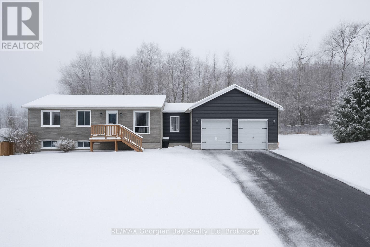 5 EASTON AVENUE — Tay (Port McNicoll), Ontario - Main photo