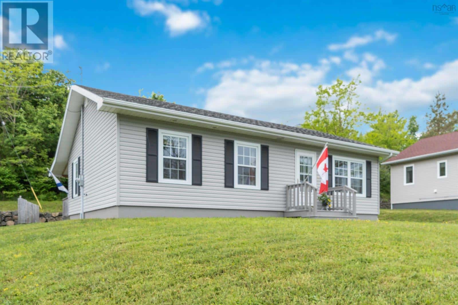 101 Second Avenue — Digby, Nova Scotia - Photo 3 of 35