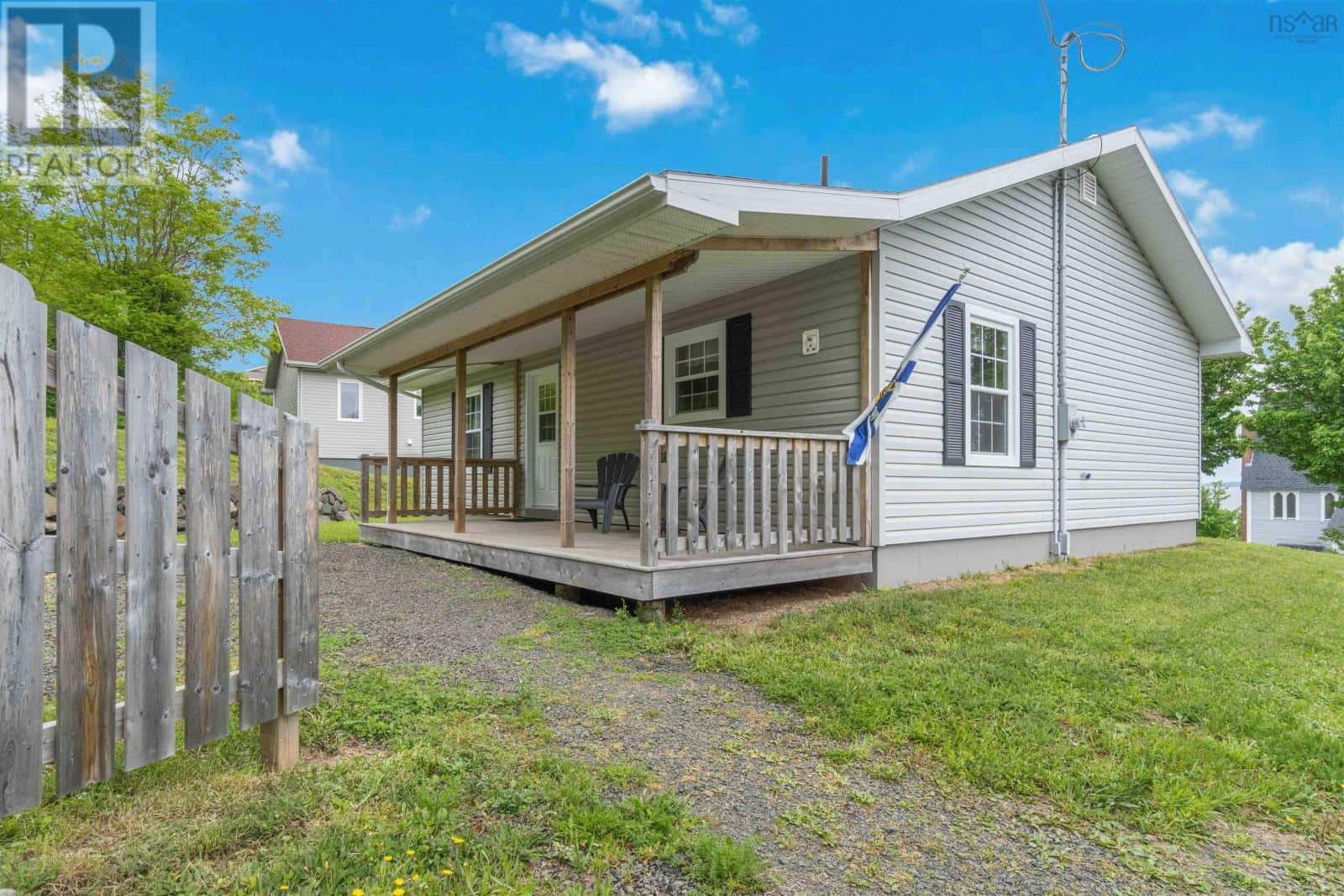 101 Second Avenue — Digby, Nova Scotia - Photo 5 of 35