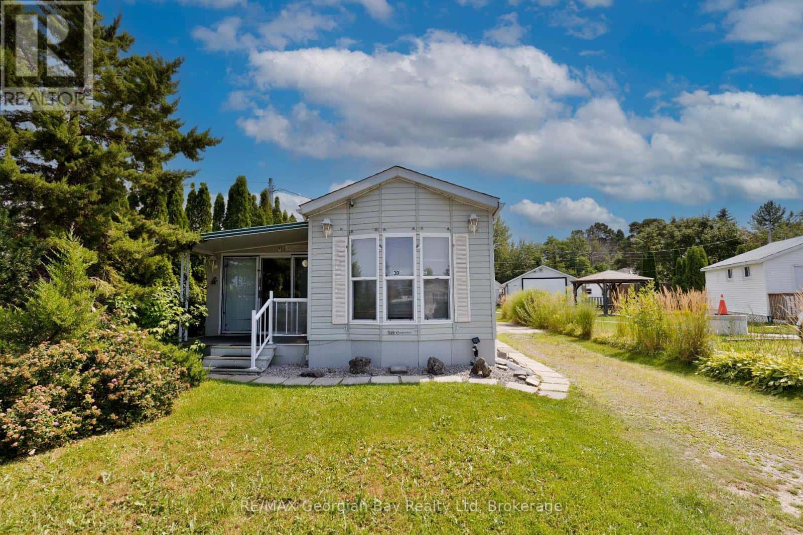 30 - 10 WINFIELD DRIVE — Tay (Victoria Harbour), Ontario - Photo 2 of 26