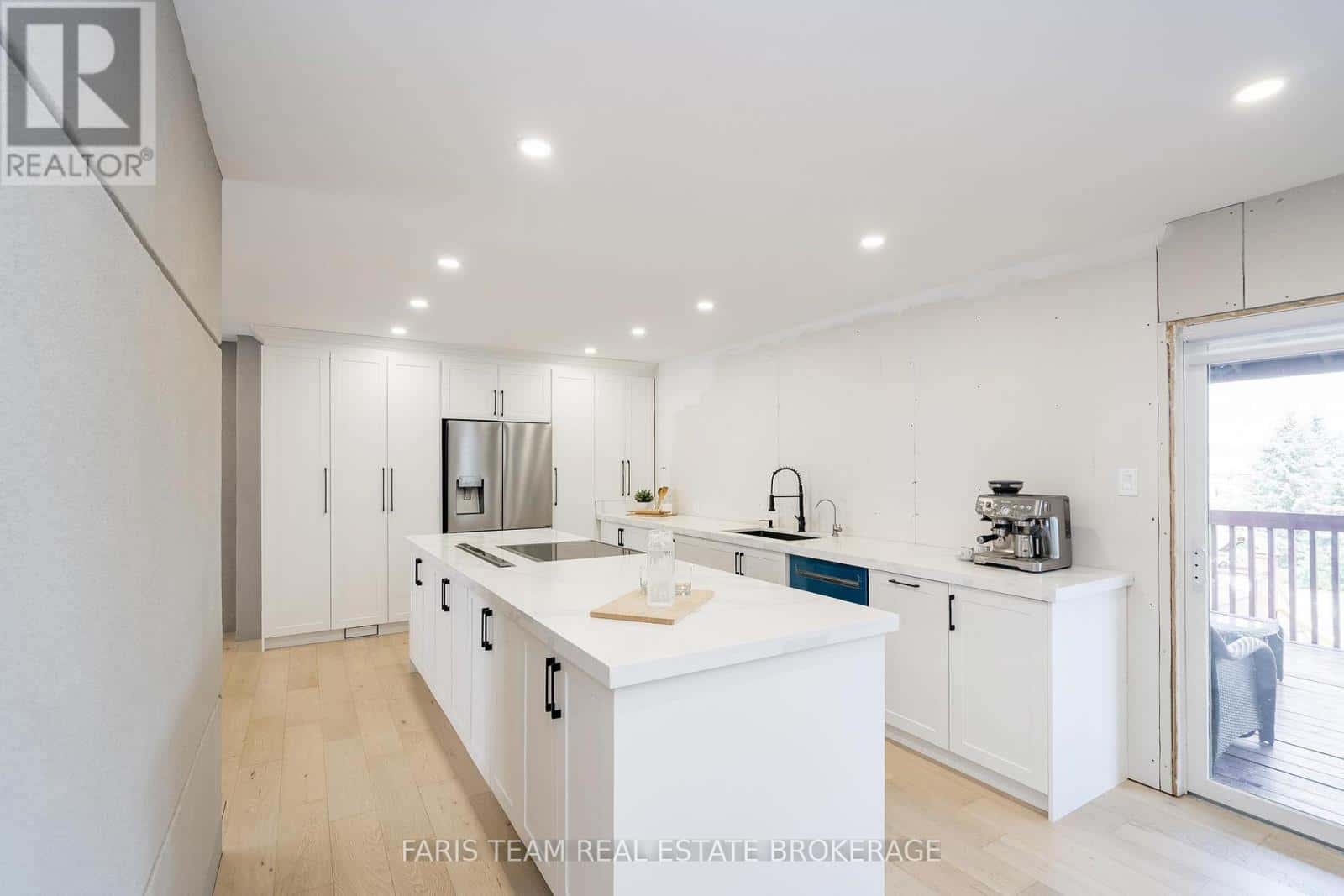 7 GOLFVIEW BOULEVARD — Bradford West Gwillimbury (Bradford), Ontario - Photo 5 of 40