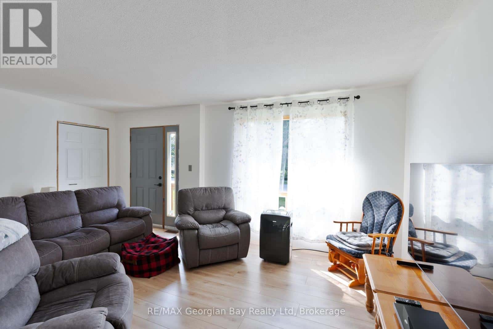 144 GEORGE STREET — Tay (Victoria Harbour), Ontario - Photo 5 of 38